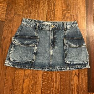 Zara denim cargo mini skirt size small